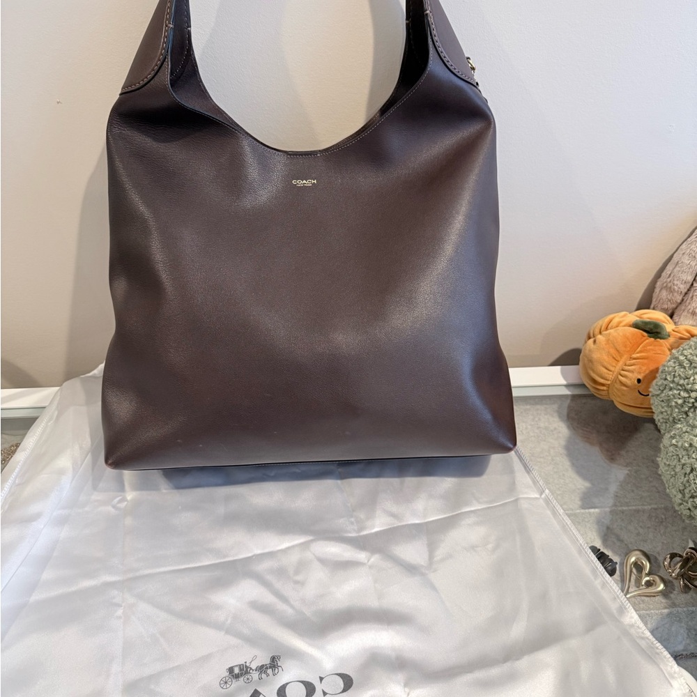 Coach Brooklyn 39 - Elegant Brown Leather Tote Bag